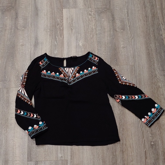 Ella Moss Embroidered Shirt - Picture 2 of 5